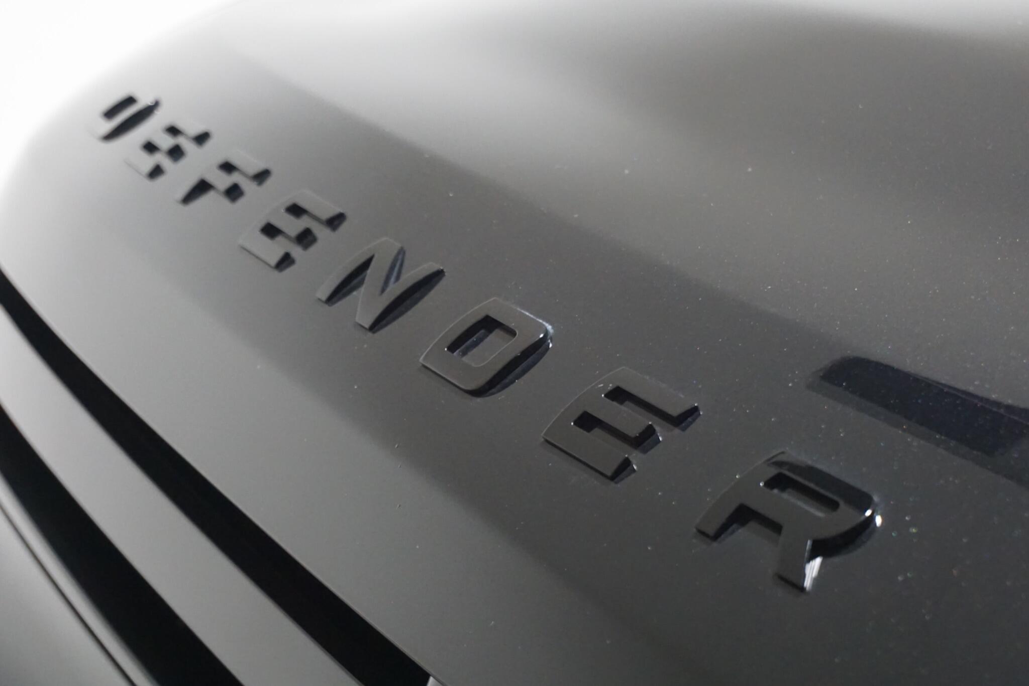 Land Rover Defender 110 3.0 D250 MHEV HSE Hard Top SUV 5dr Diesel Auto 4WD MWB Euro 6 (s/s) (250 ps)
